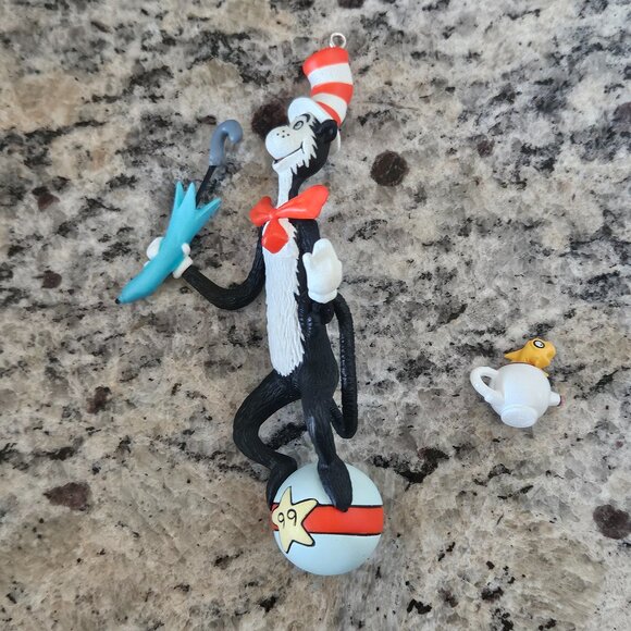 NIB 1999 HALLMARK DR SEUSS CAT IN THE HAT KEEPSAKE CHRISMTAS HOLIDAY ORNAMENT - Picture 7 of 9